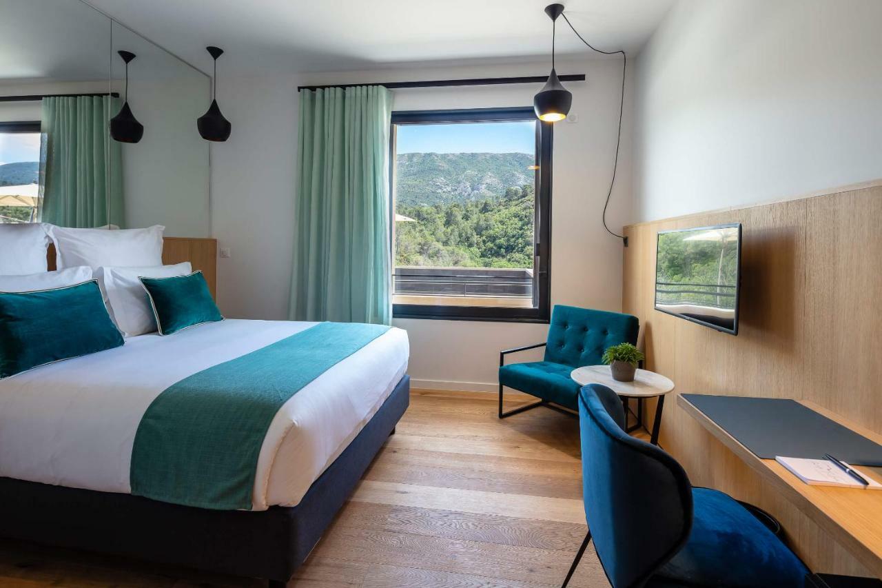 Hotel Sainte Victoire Vauvenargues ภายนอก รูปภาพ